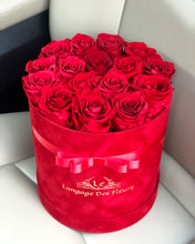Real roses that last a year in our signature velvet box #7