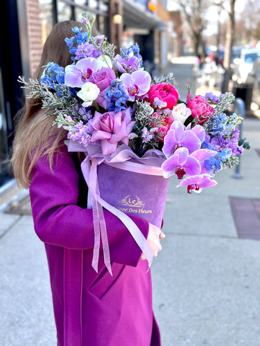Box with mixed flowers #7